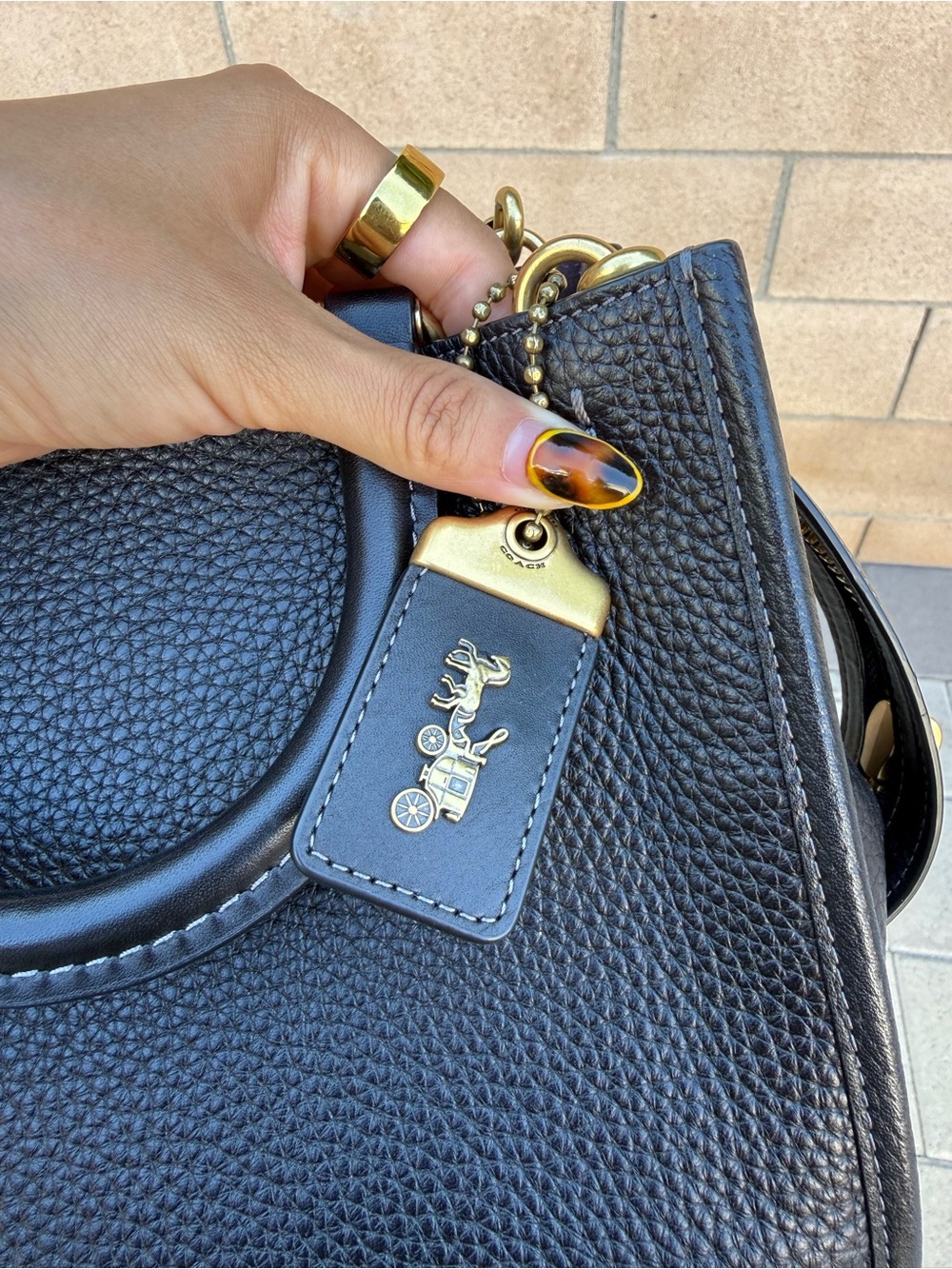 Coach Black Pebbled Leather rogue 25 with Gold Hardware - Picture 3 of 8